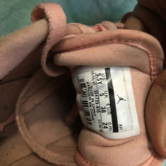 Pink Jordan’s - Picture 2 of 3